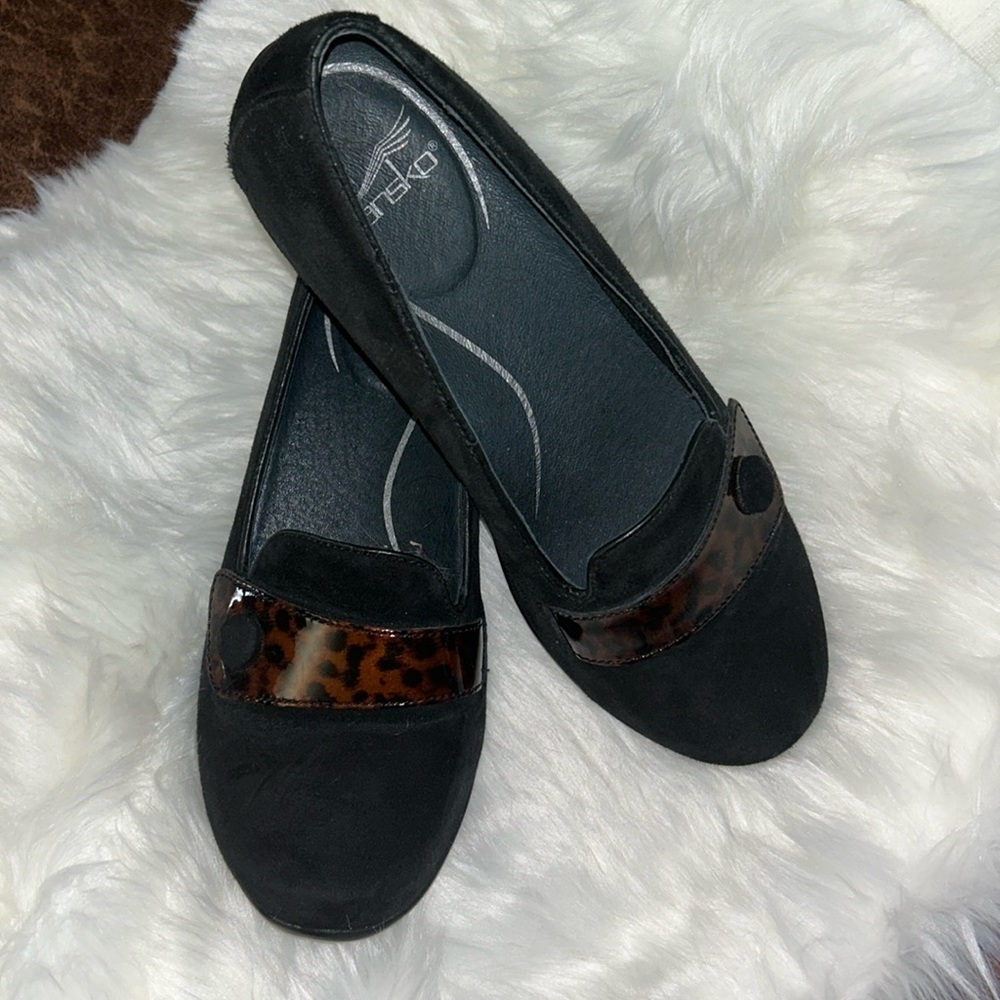 Like new black Dansko size 37